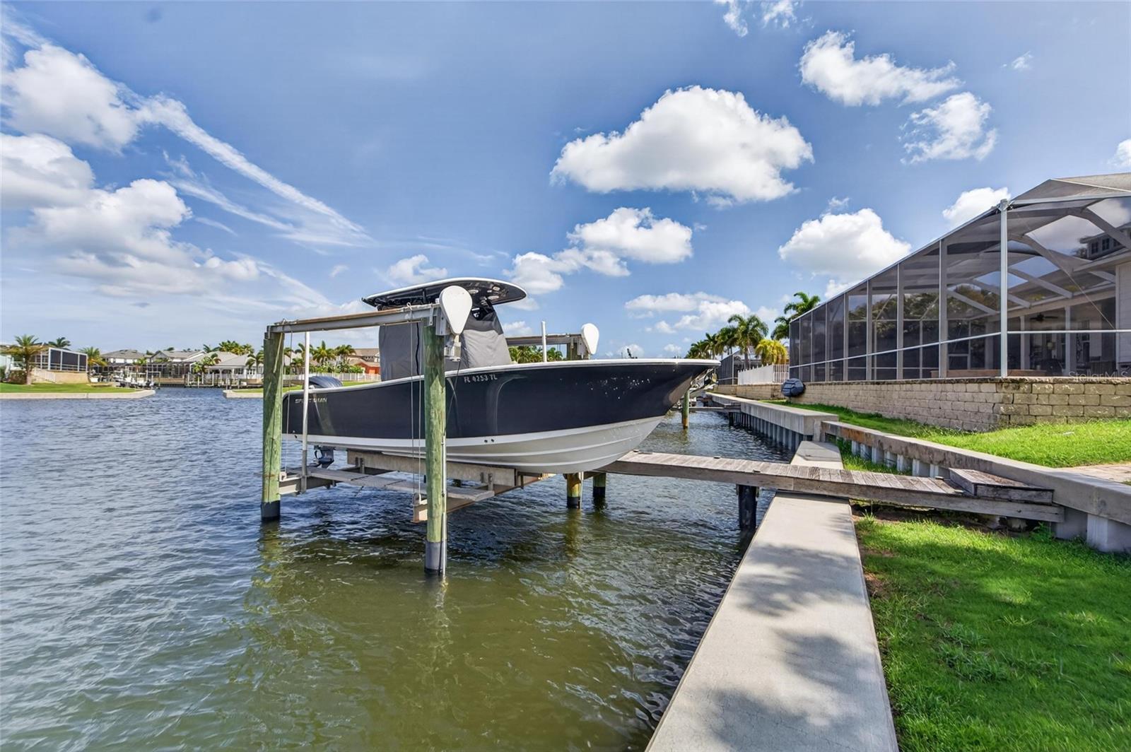 MIRABAY PH 3B-2 - Residential