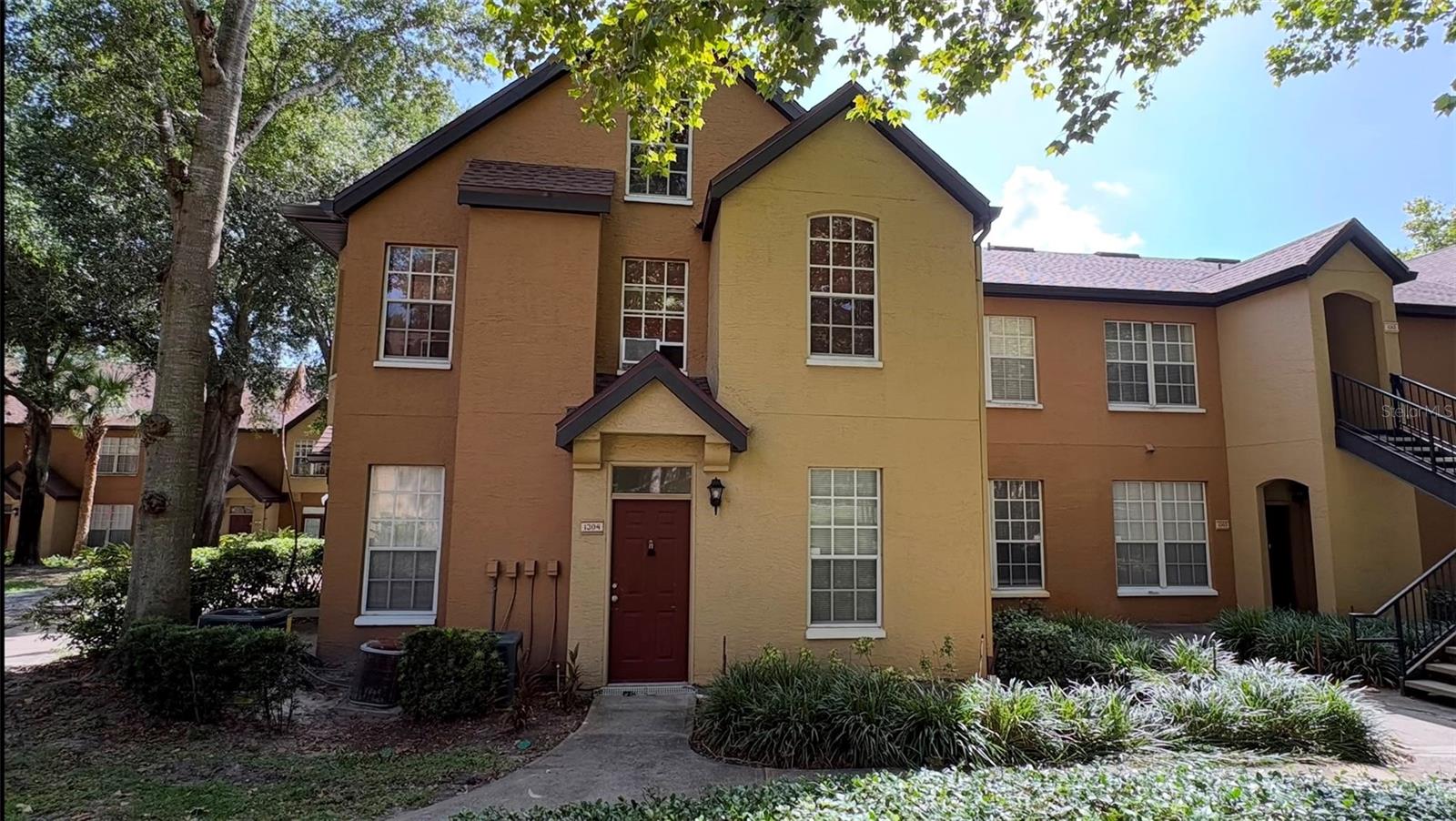 AZUR/METROWEST - Residential Lease