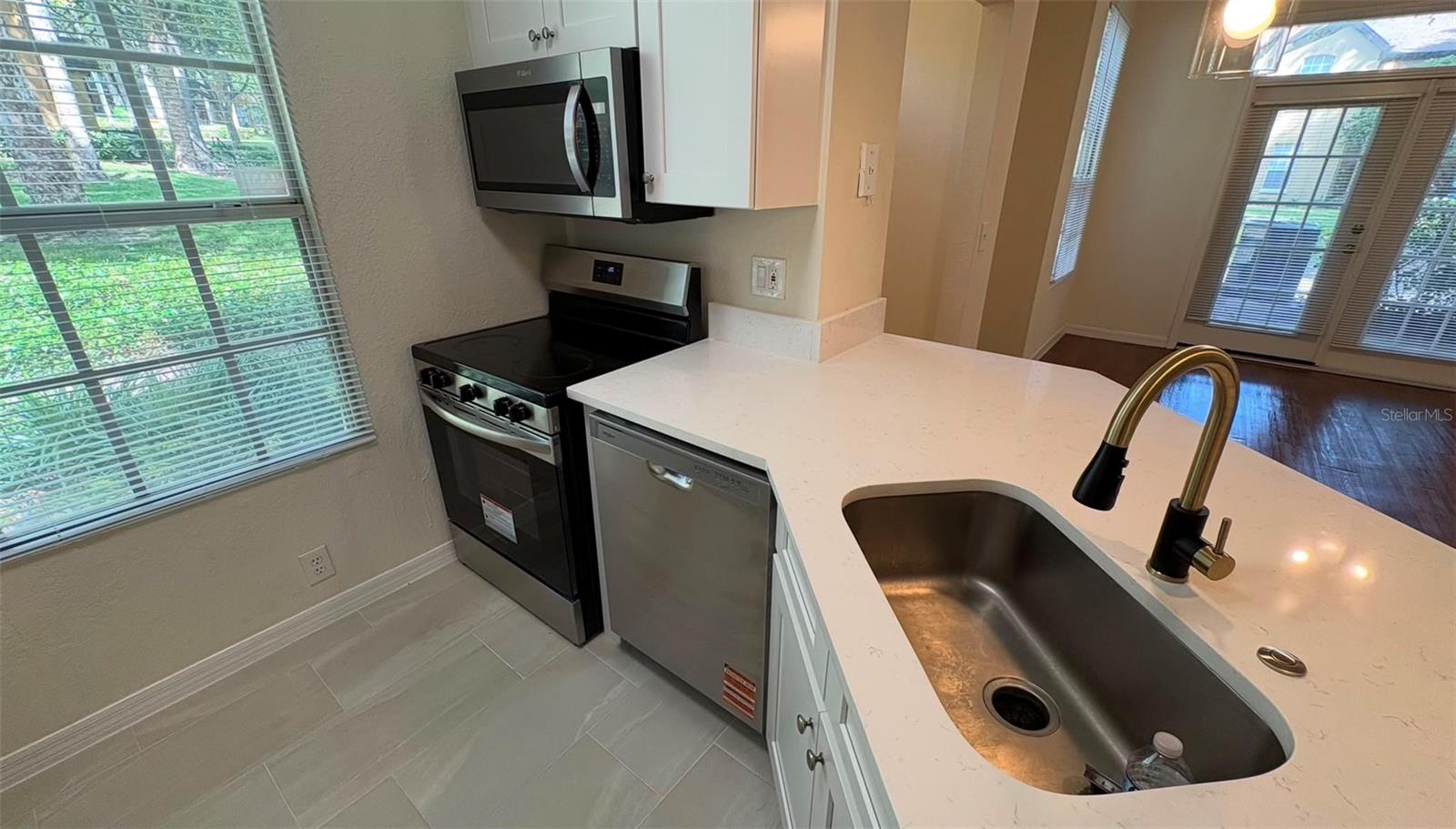 AZUR/METROWEST - Residential Lease