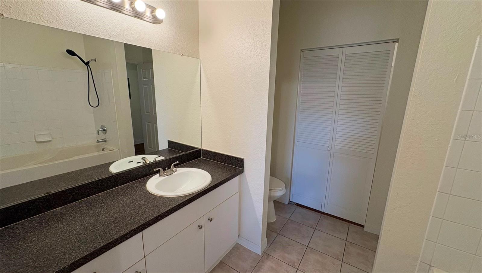 AZUR/METROWEST - Residential Lease