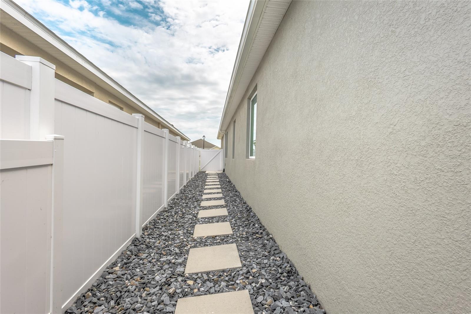 HARMONY WEST - Residential