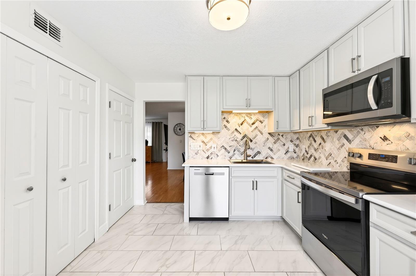 DOVER GREEN CONDO - Residential