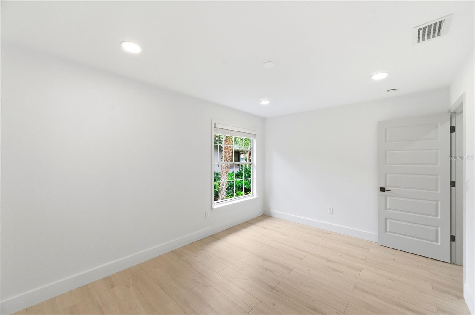 SHERWOOD FOREST - Residential