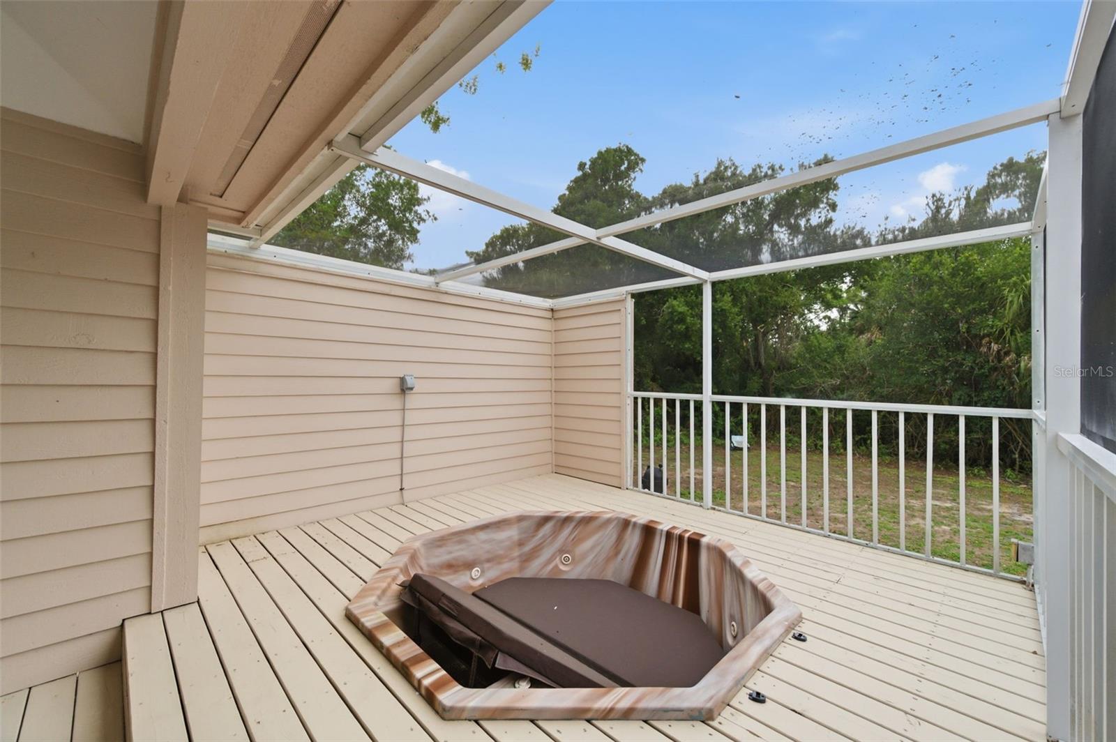 SHERWOOD FOREST - Residential