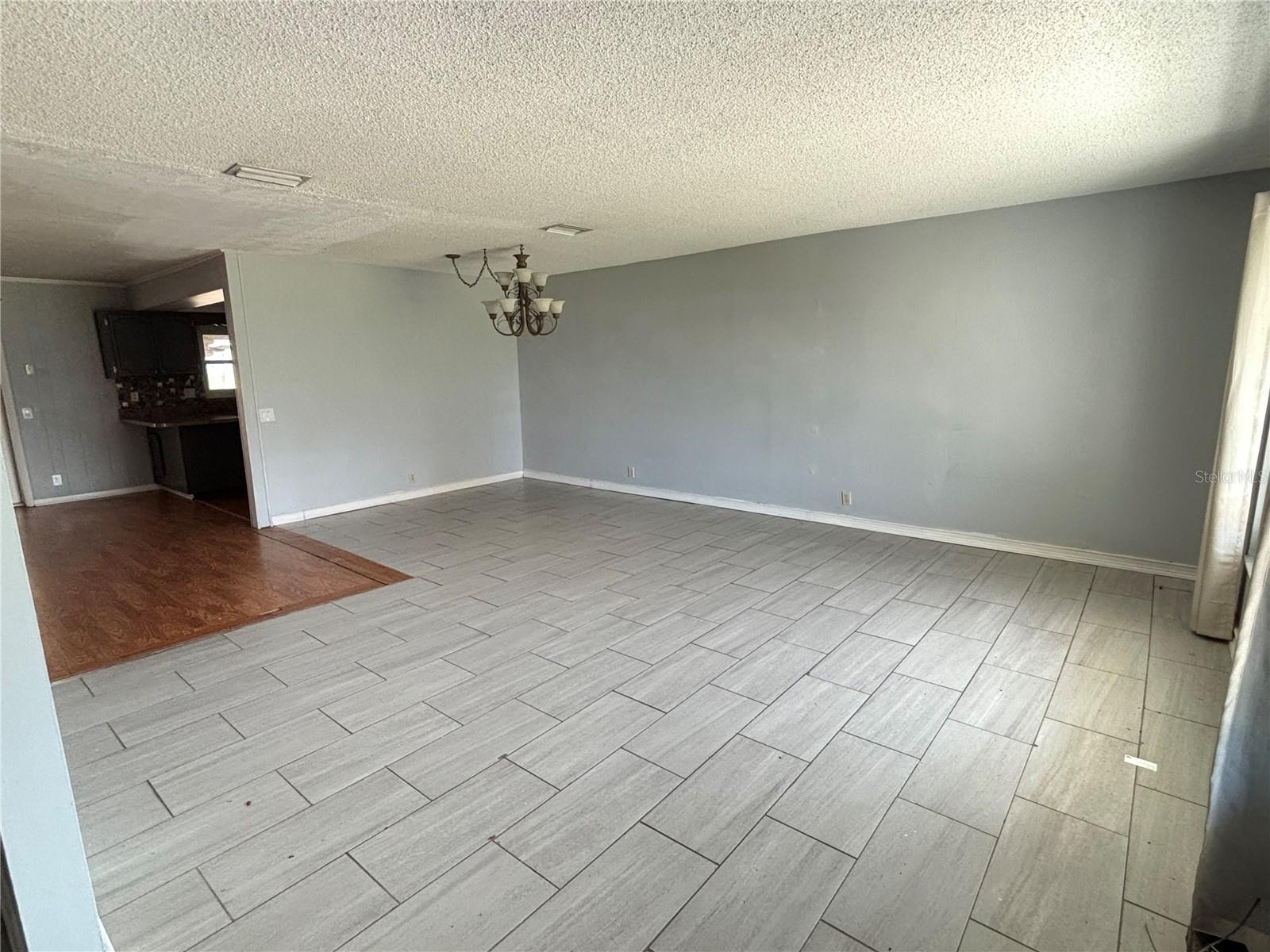 ELOISE WOODS EAST LAKE MARIAM UNIT - Residential
