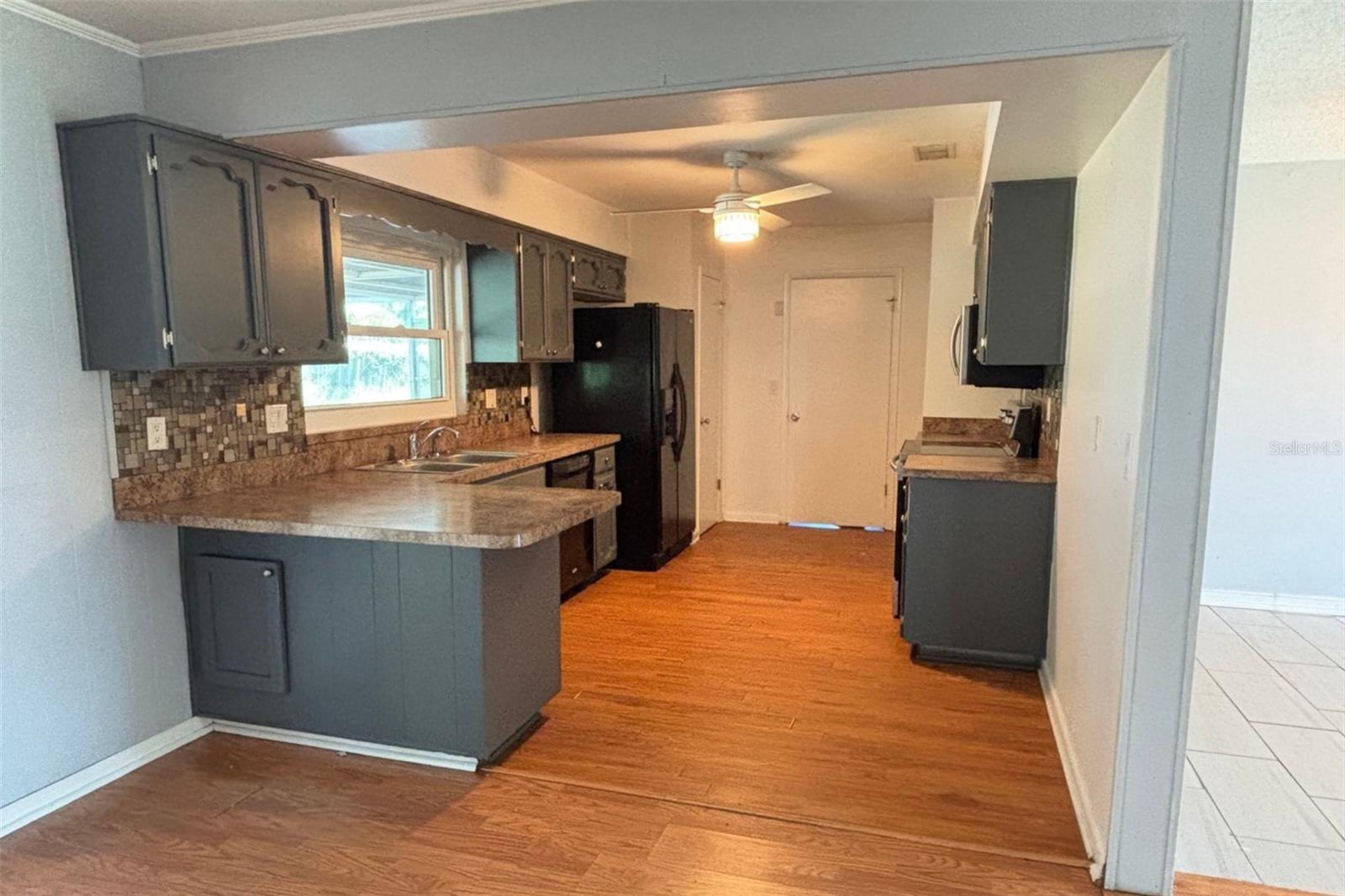 ELOISE WOODS EAST LAKE MARIAM UNIT - Residential