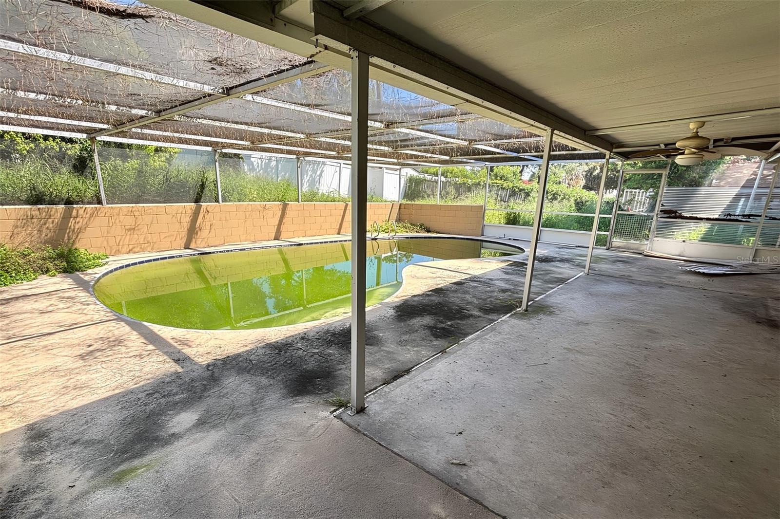 ELOISE WOODS EAST LAKE MARIAM UNIT - Residential