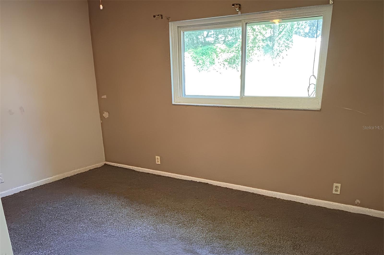 ELOISE WOODS EAST LAKE MARIAM UNIT - Residential