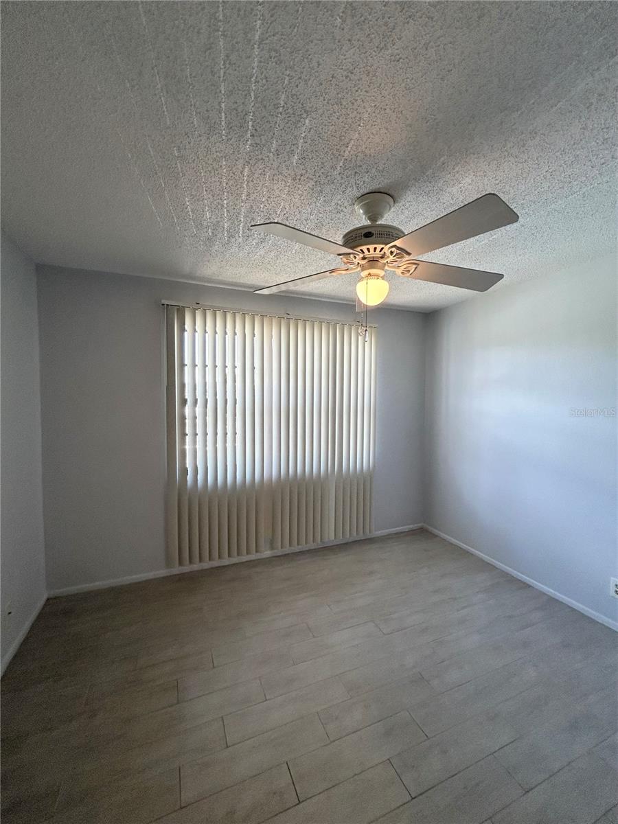 OAKS IV - Residential