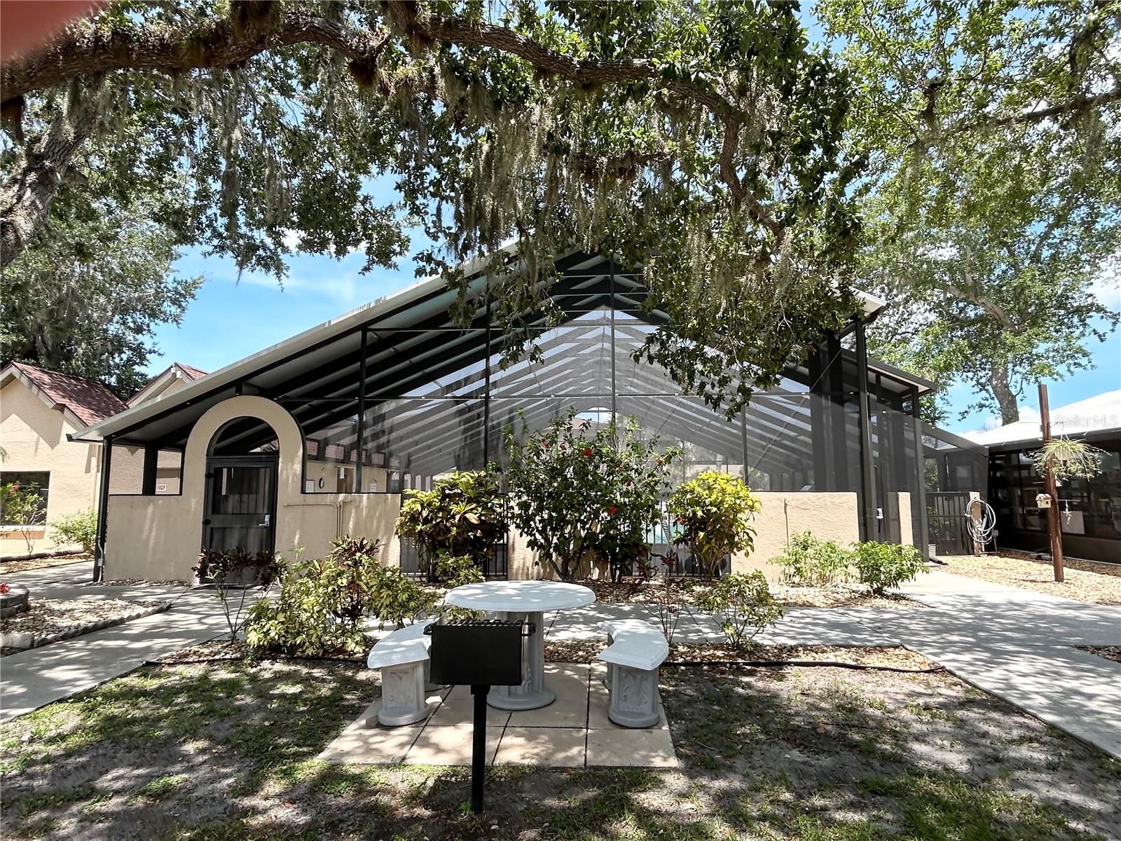 OAKS IV - Residential