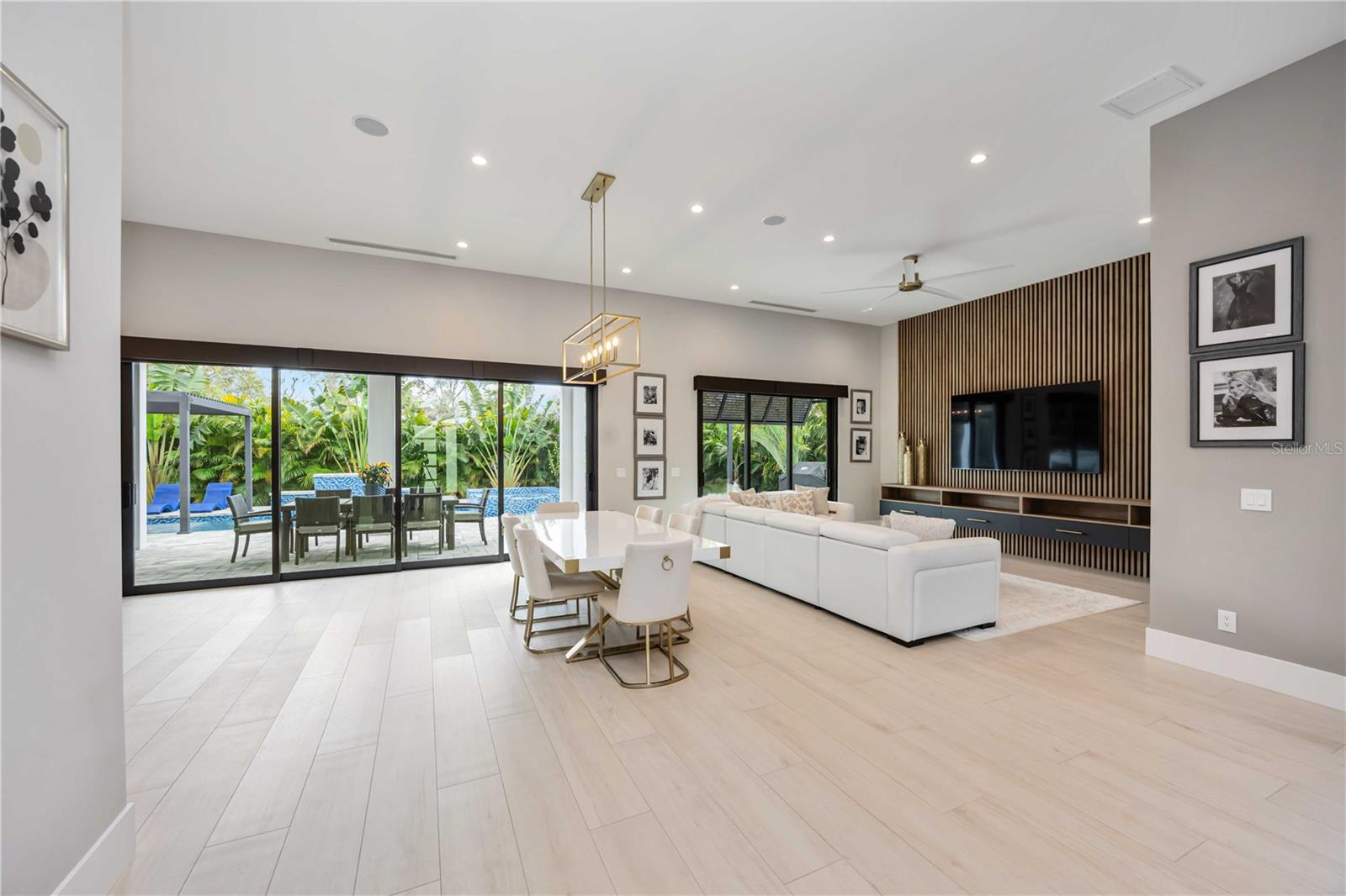 LOMA LINDA PARK - Residential