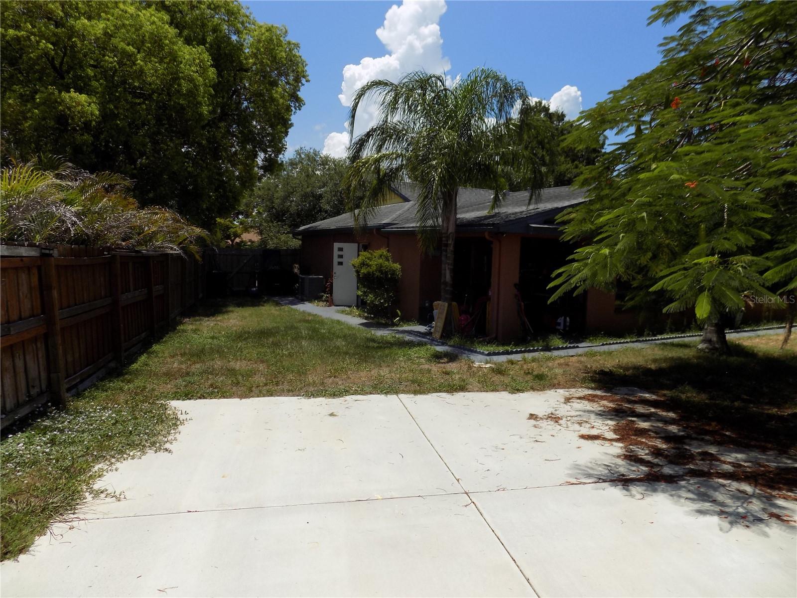 BEACON SQUARE - Residential