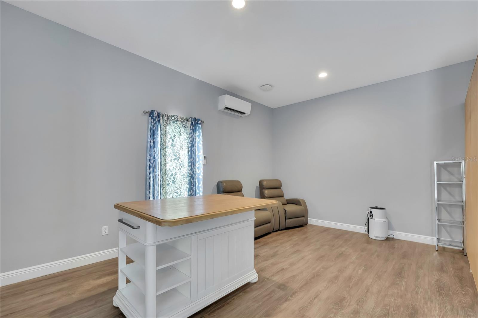 OAKWOOD ACRES - Residential