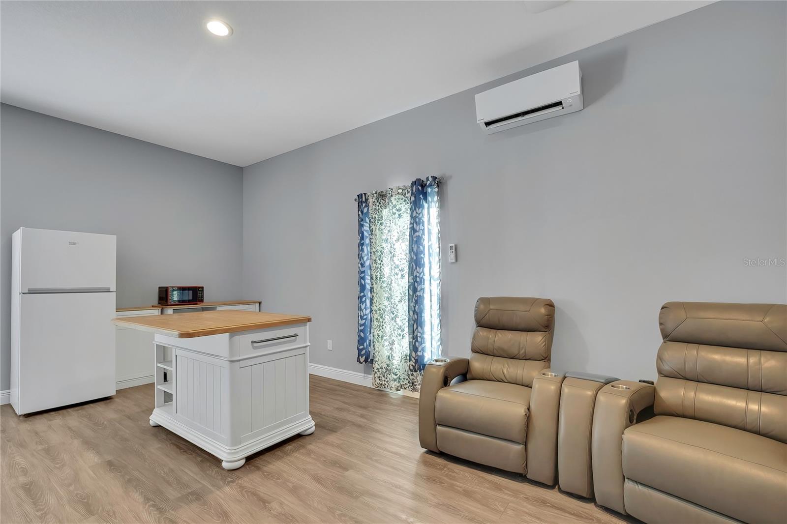 OAKWOOD ACRES - Residential