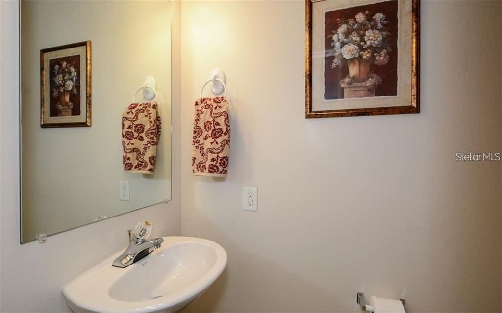 CAROLINA LANDINGS AT UNIV PLACE CONDO B - Residential