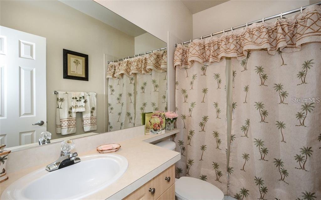 CAROLINA LANDINGS AT UNIV PLACE CONDO B - Residential