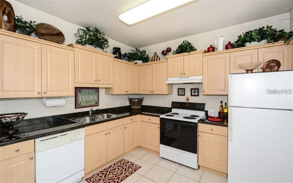 CAROLINA LANDINGS AT UNIV PLACE CONDO B - Residential