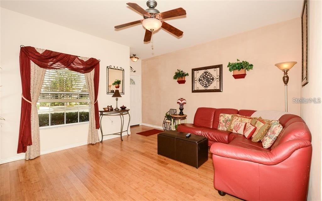 CAROLINA LANDINGS AT UNIV PLACE CONDO B - Residential
