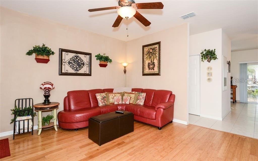 CAROLINA LANDINGS AT UNIV PLACE CONDO B - Residential