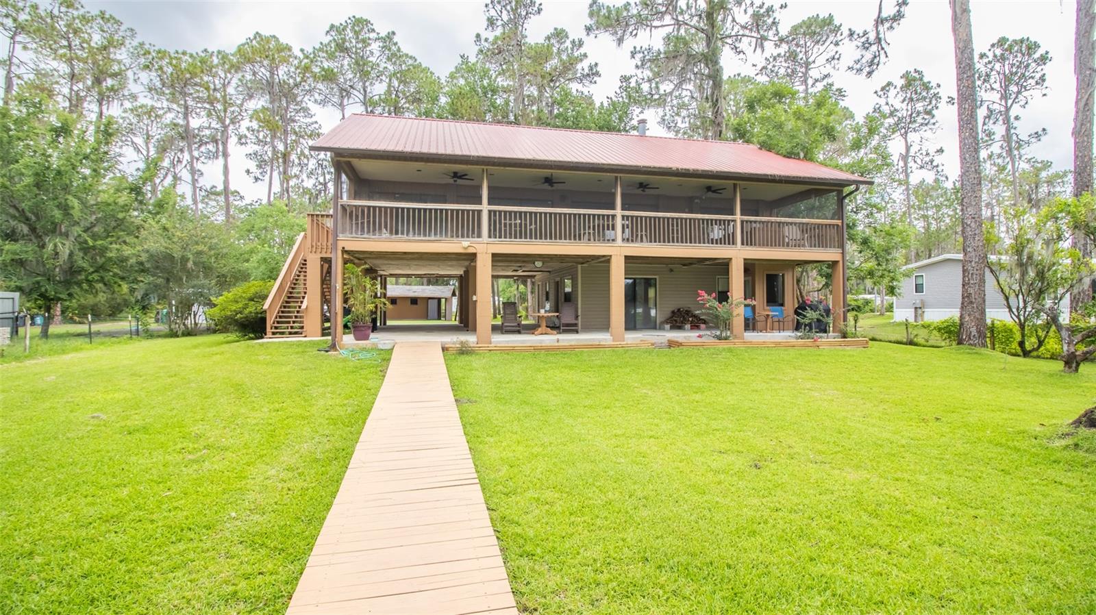 STAR LAKE FOREST - Residential