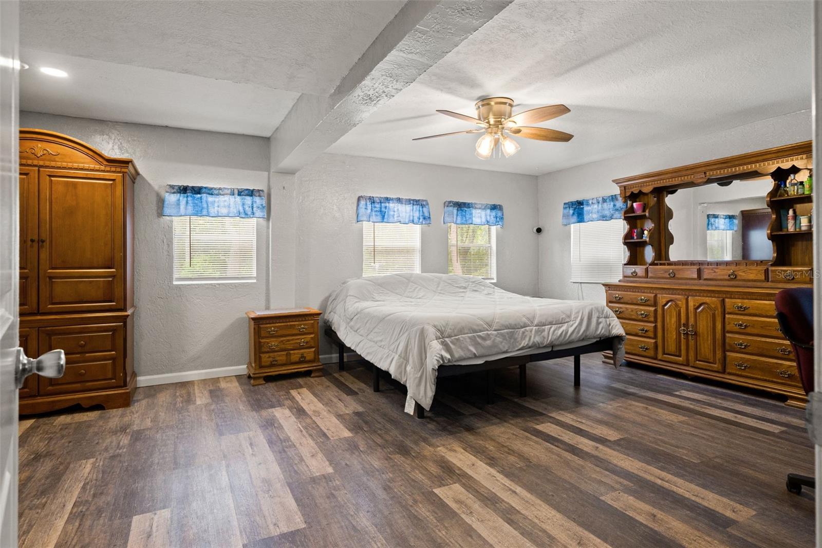 PINE GROVE SUB - Residential