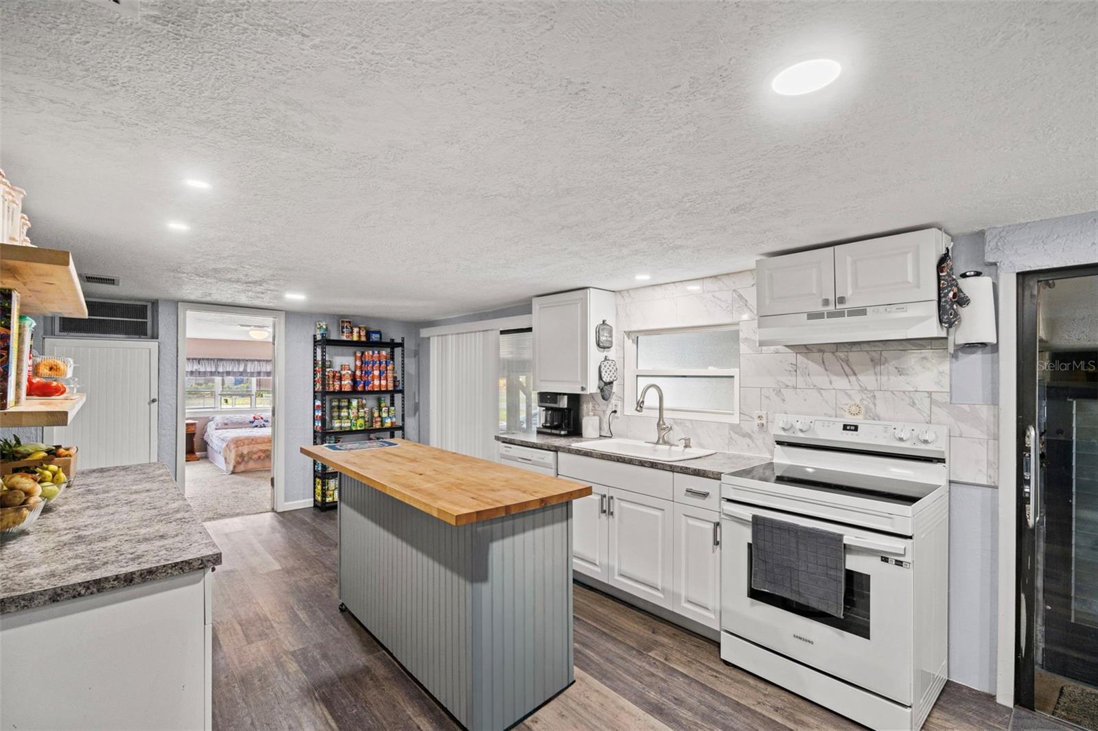PINE GROVE SUB - Residential