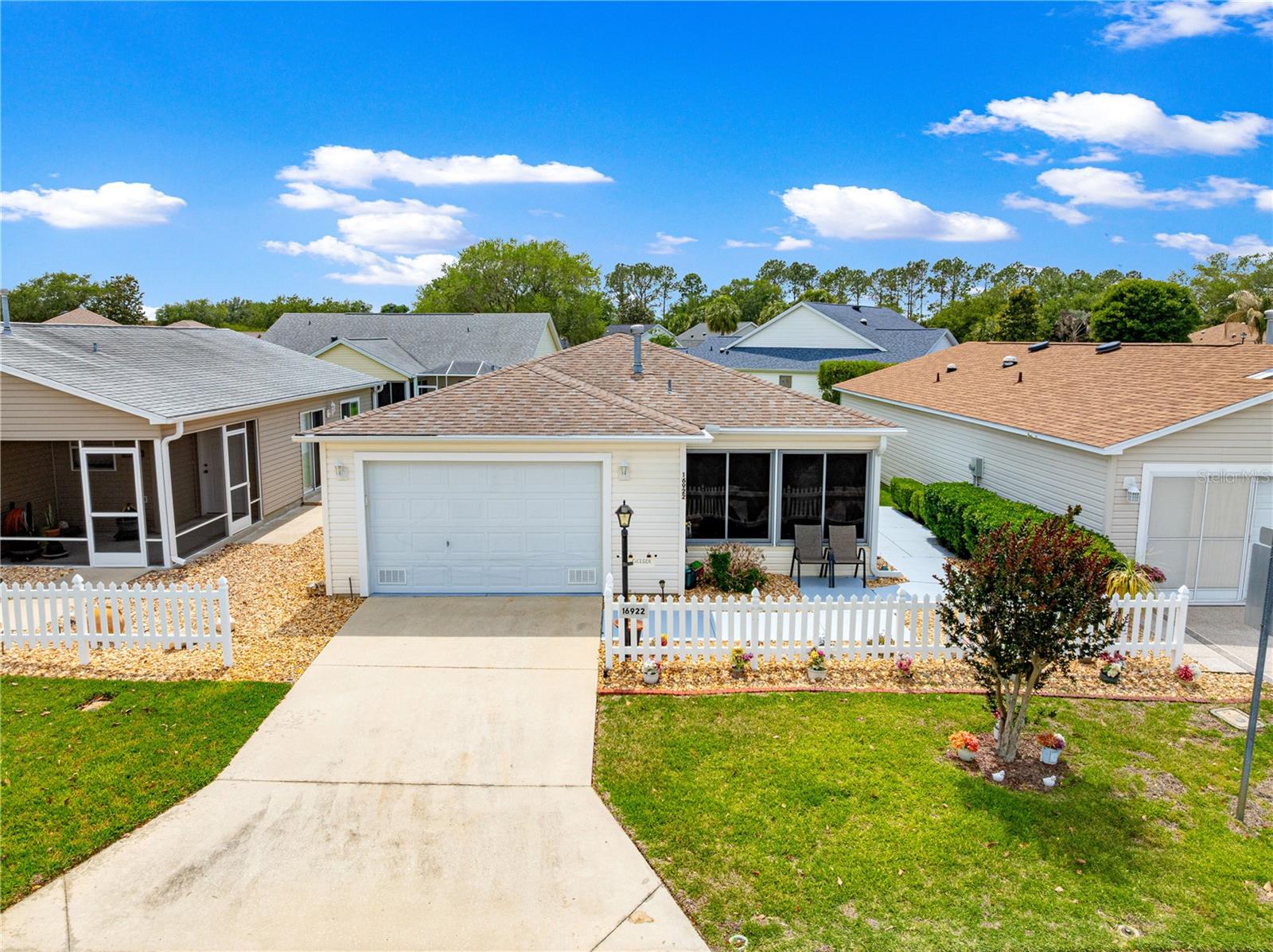 VILLAS/MERRY OAK - Residential