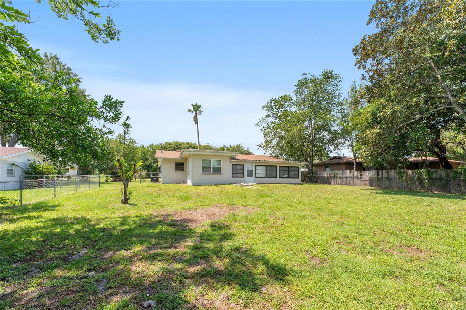 RAINBOW LAKES ESTATE - Residential