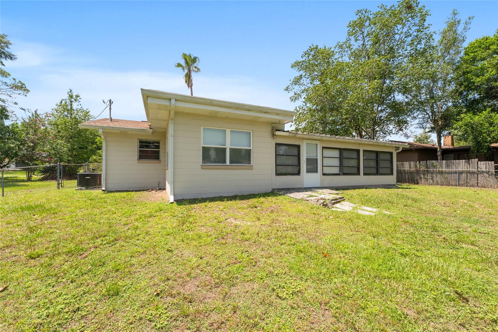 RAINBOW LAKES ESTATE - Residential
