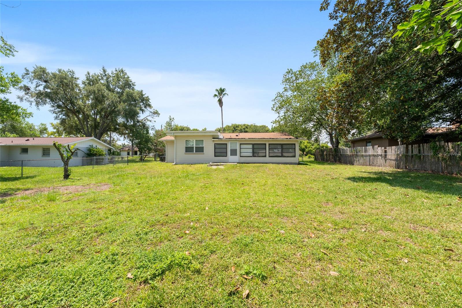 RAINBOW LAKES ESTATE - Residential