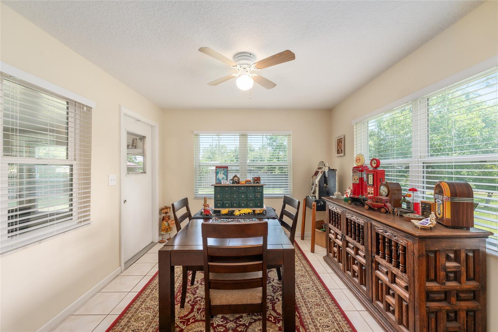 RAINBOW LAKES ESTATE - Residential