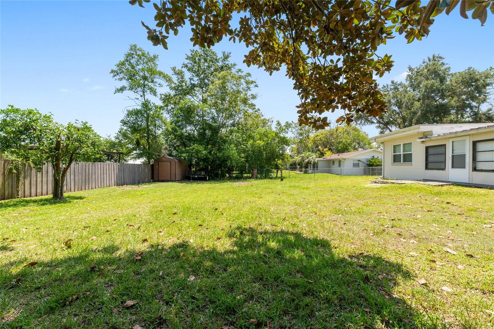 RAINBOW LAKES ESTATE - Residential