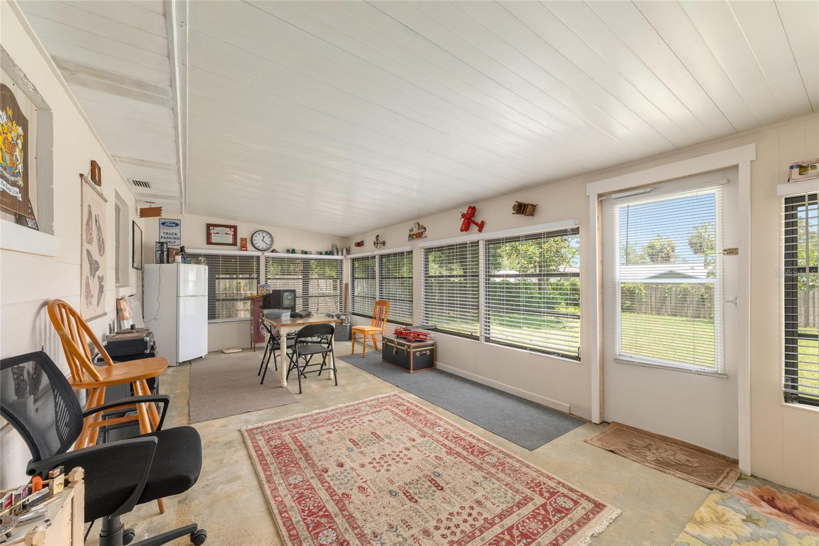 RAINBOW LAKES ESTATE - Residential