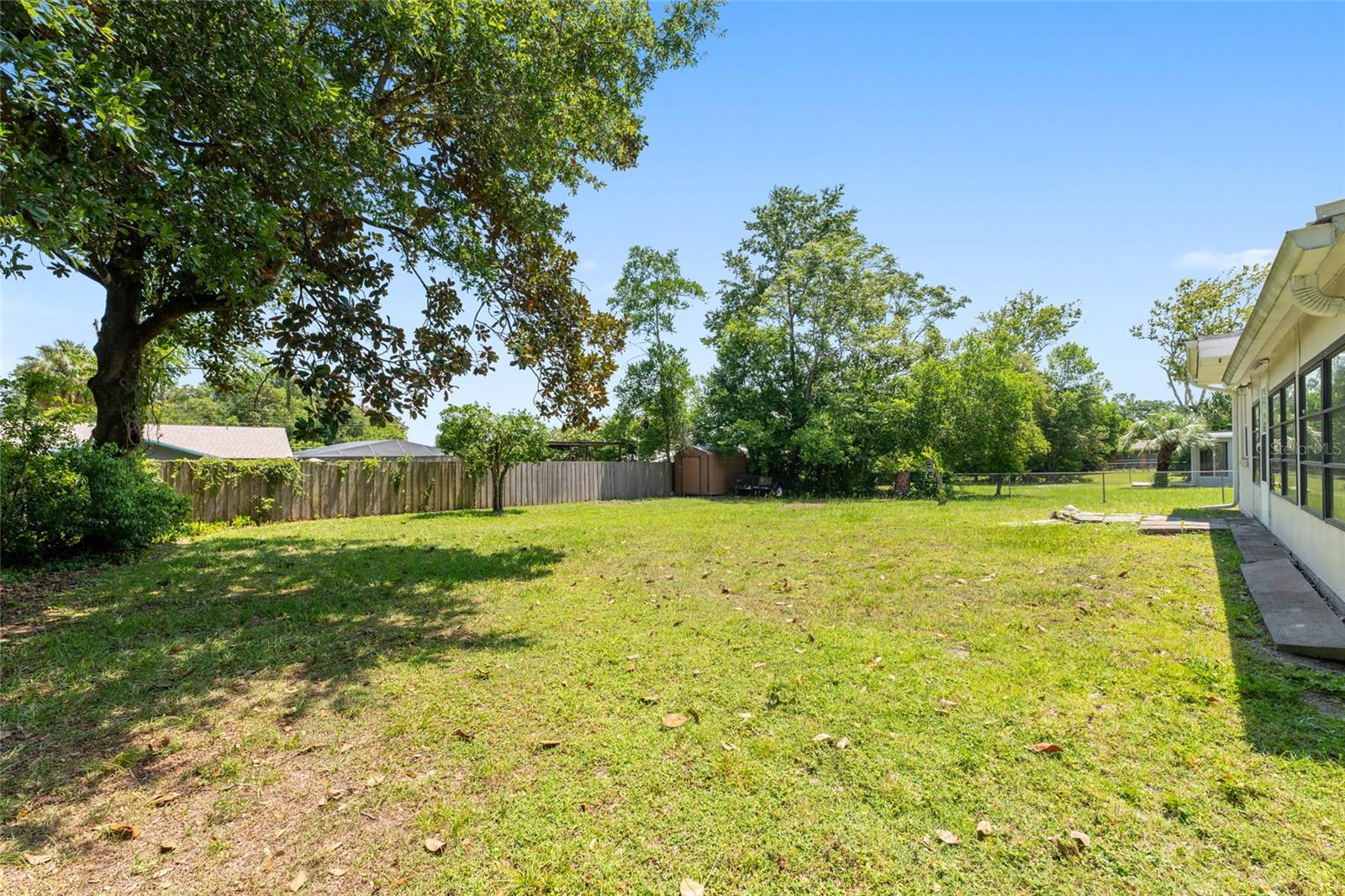 RAINBOW LAKES ESTATE - Residential