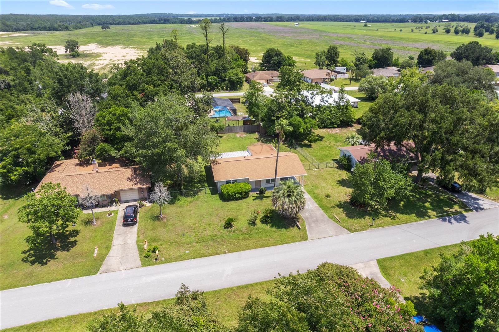RAINBOW LAKES ESTATE - Residential