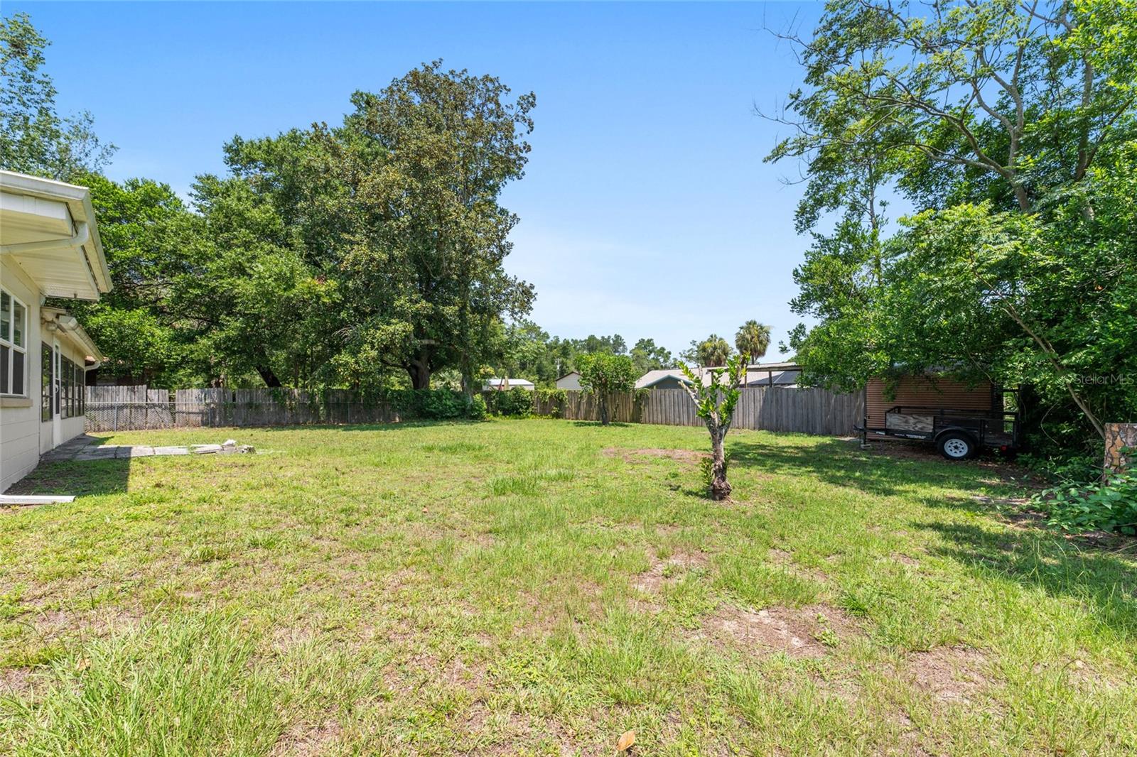 RAINBOW LAKES ESTATE - Residential