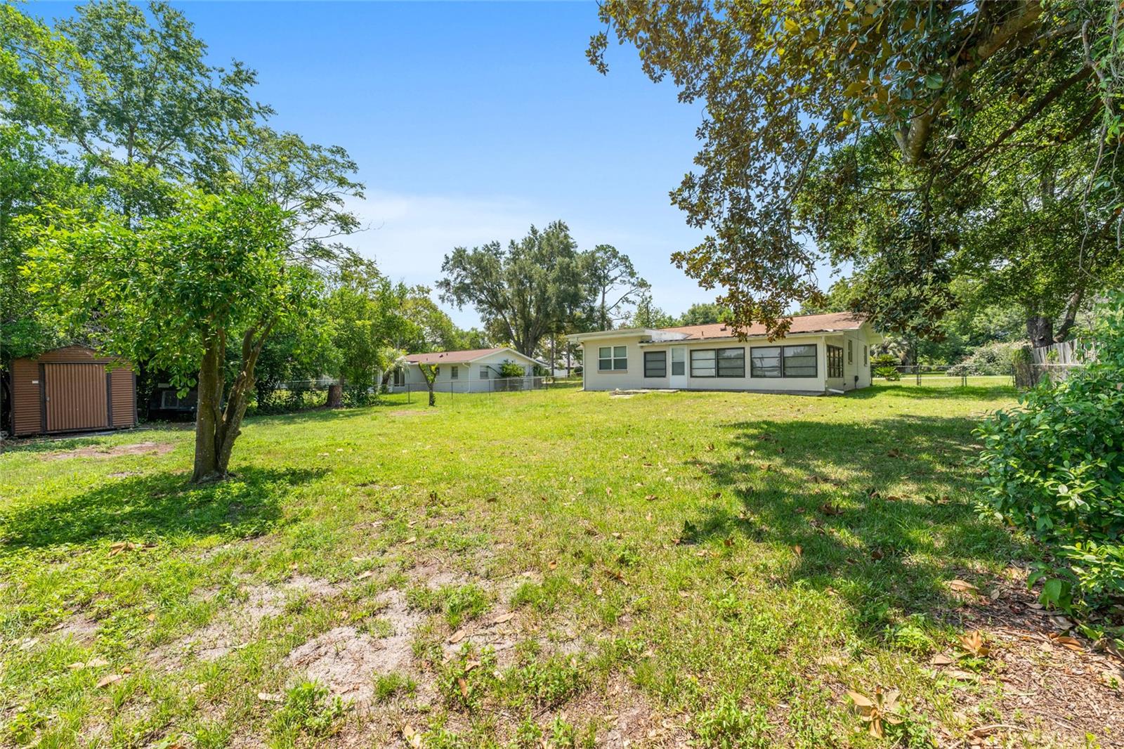 RAINBOW LAKES ESTATE - Residential