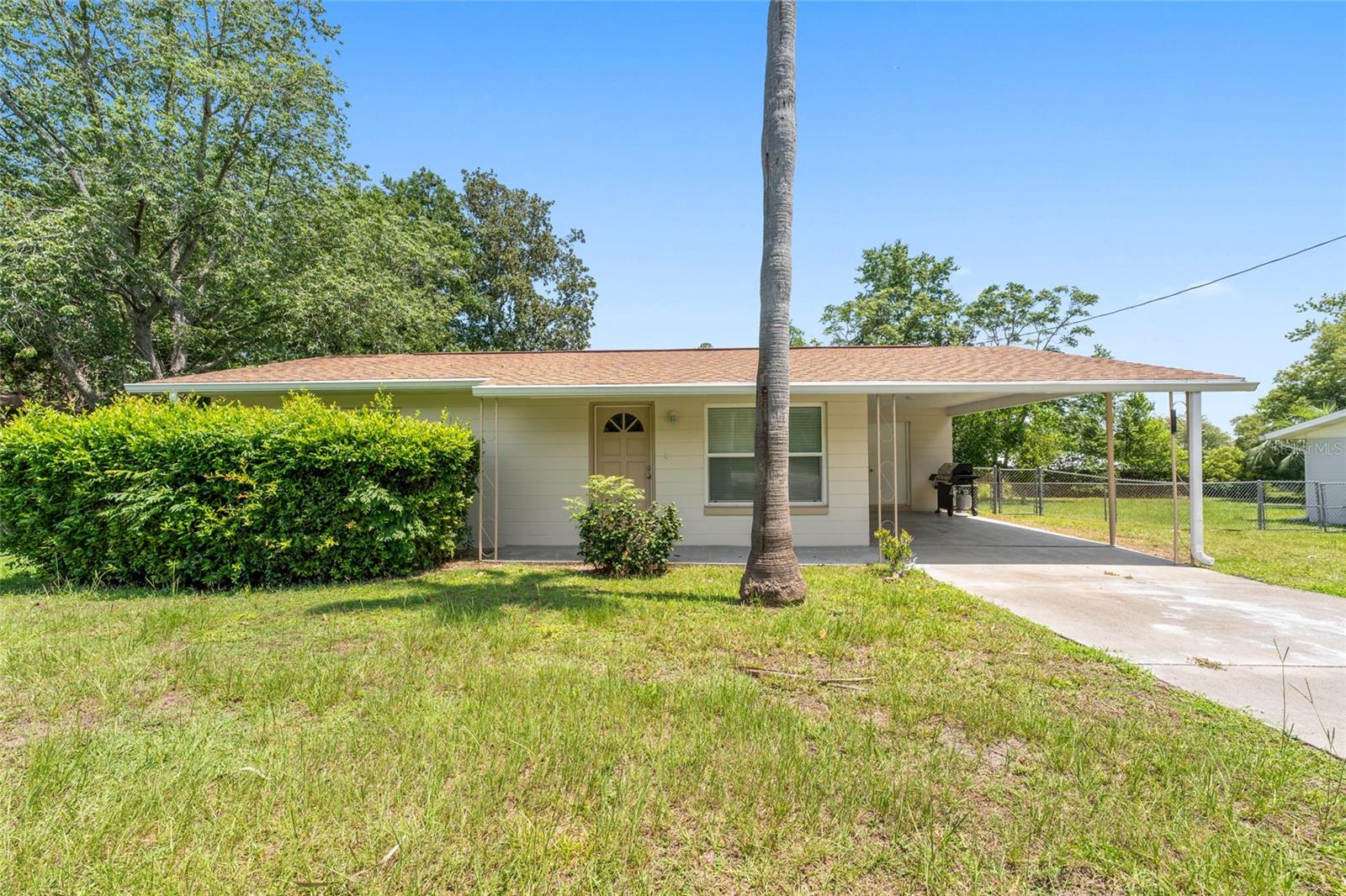 RAINBOW LAKES ESTATE - Residential