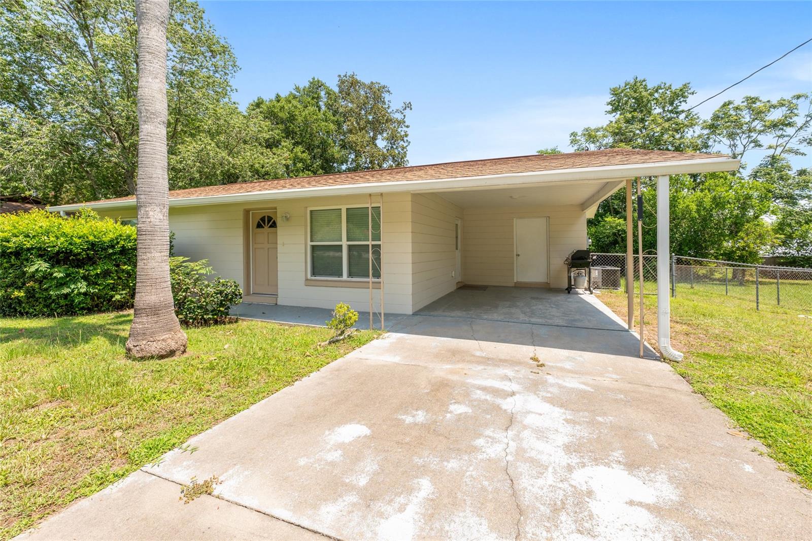 RAINBOW LAKES ESTATE - Residential