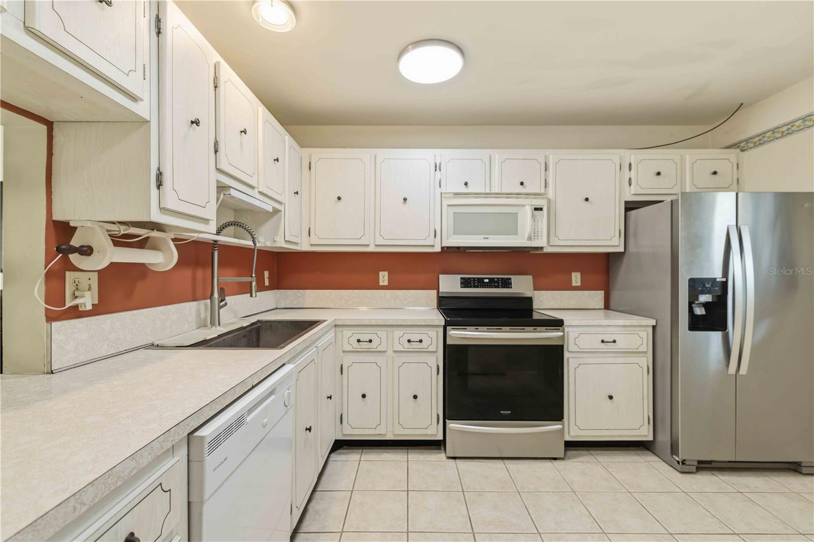IRONWOOD TENTH CONDOMINIUM - Residential