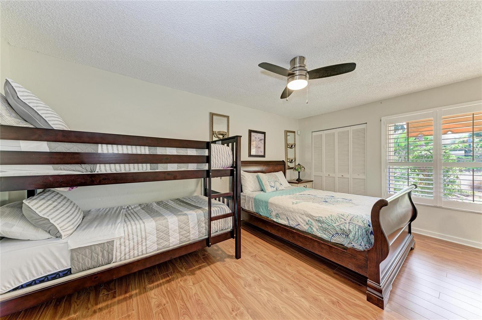 PINE MEADOW - Residential