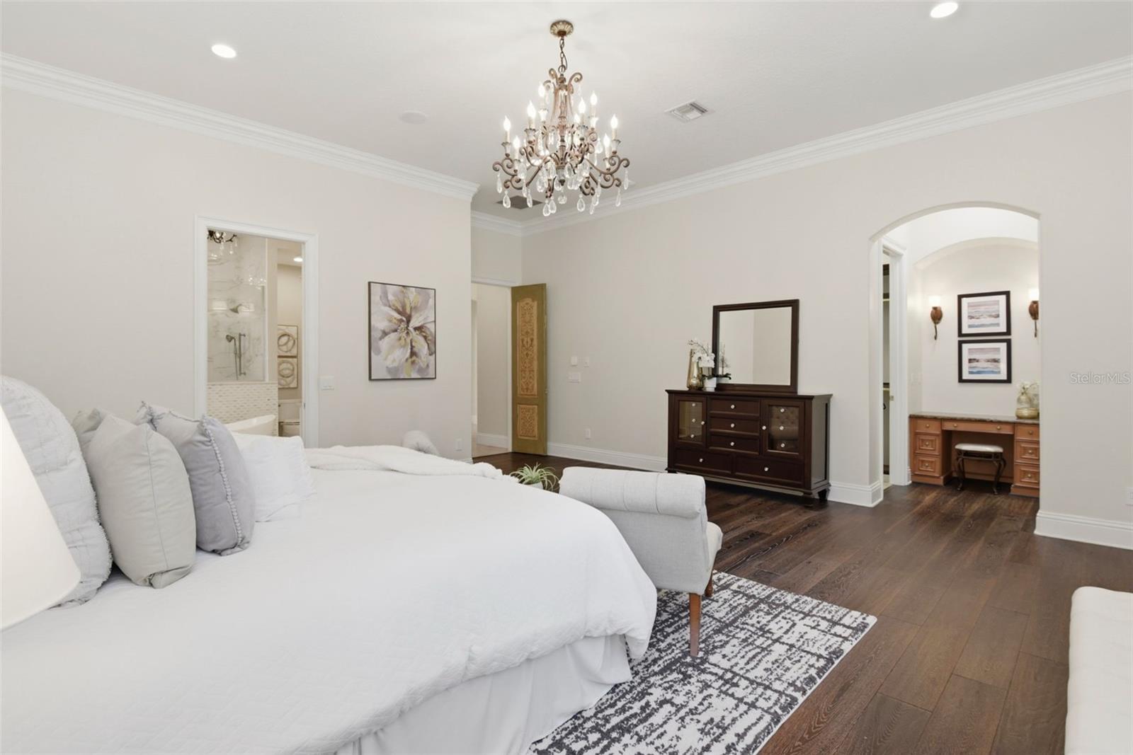KEENES POINTE - Residential
