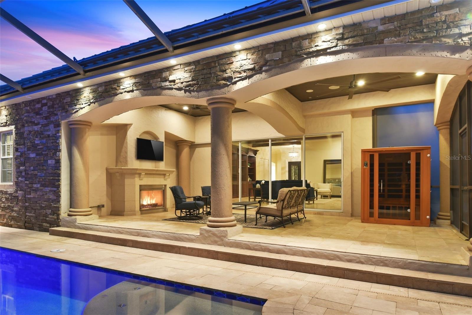 KEENES POINTE - Residential