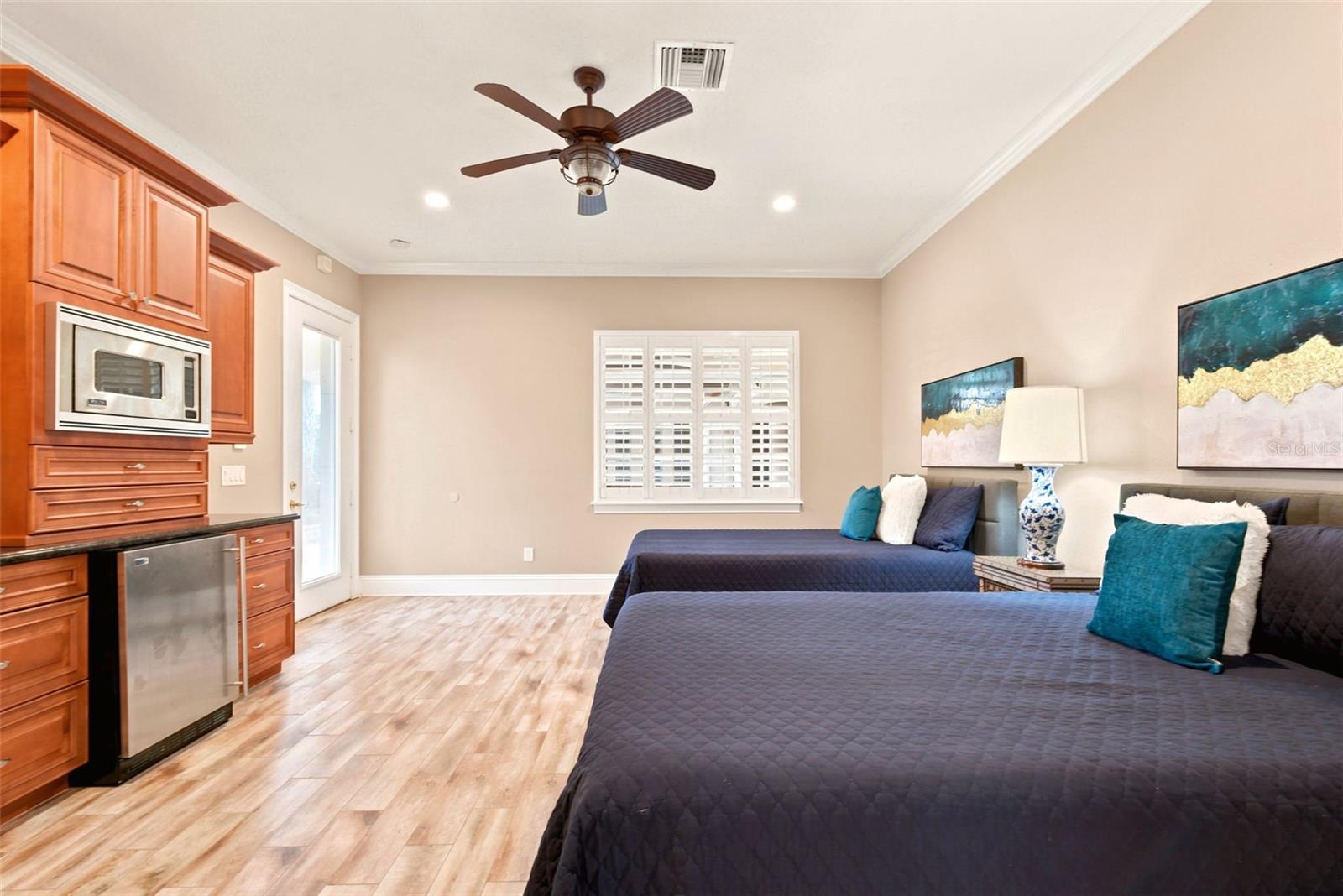 KEENES POINTE - Residential