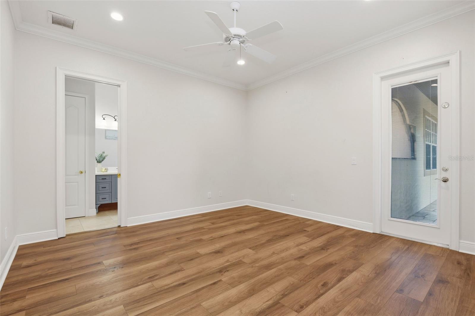 KEENES POINTE - Residential