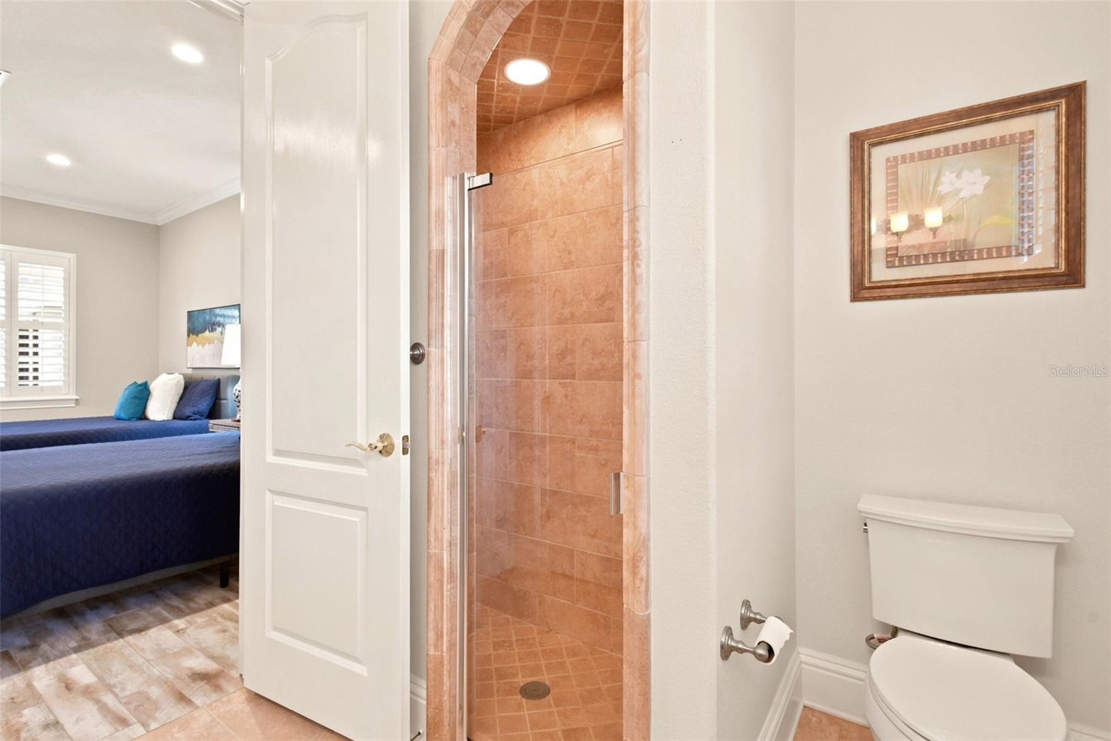 KEENES POINTE - Residential