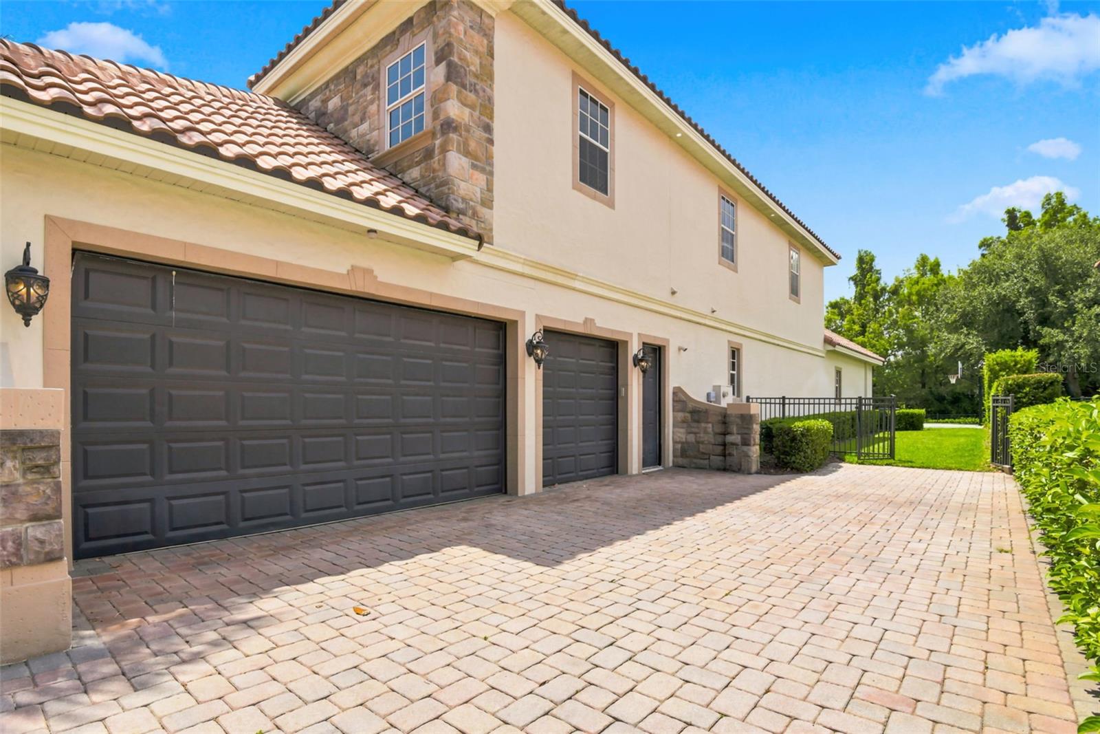 KEENES POINTE - Residential