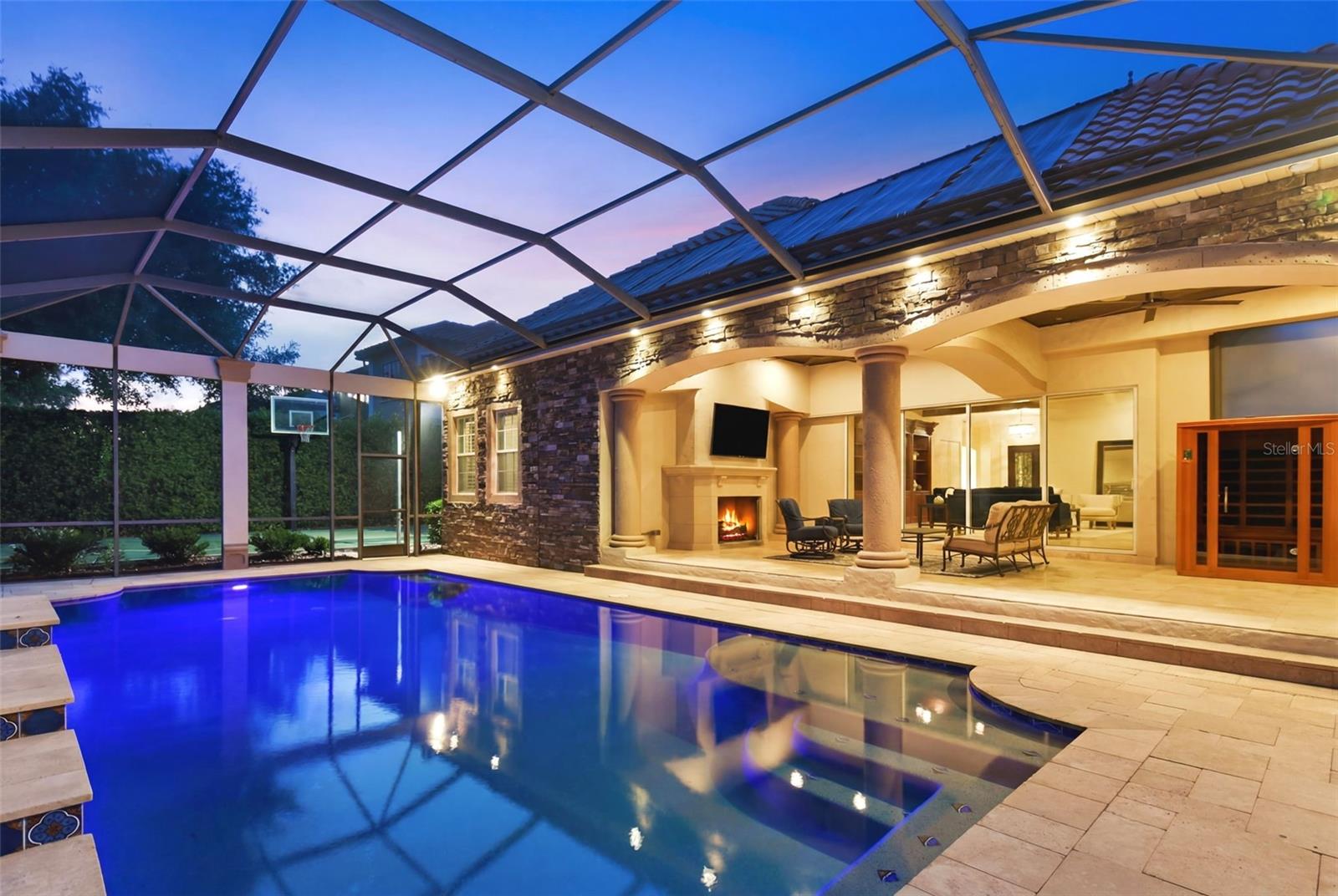 KEENES POINTE - Residential