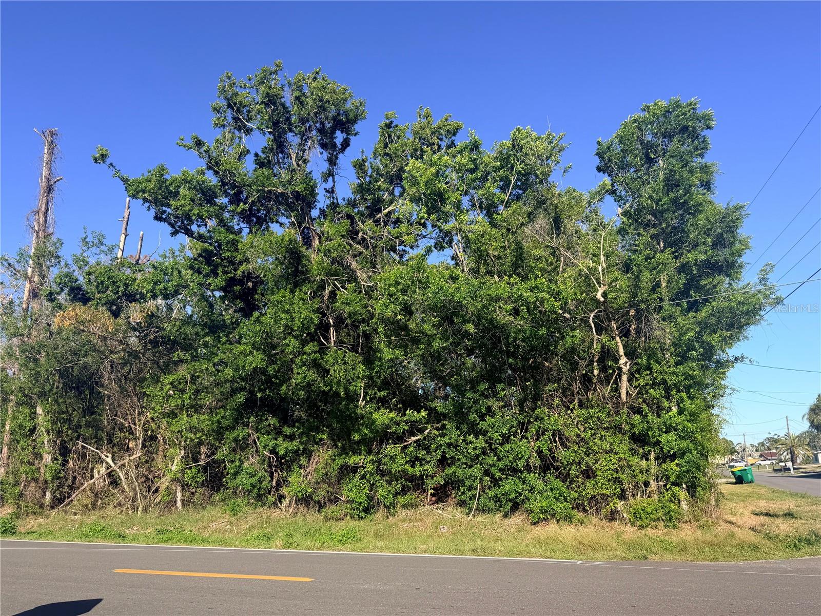 OXFORD MANOR - Land