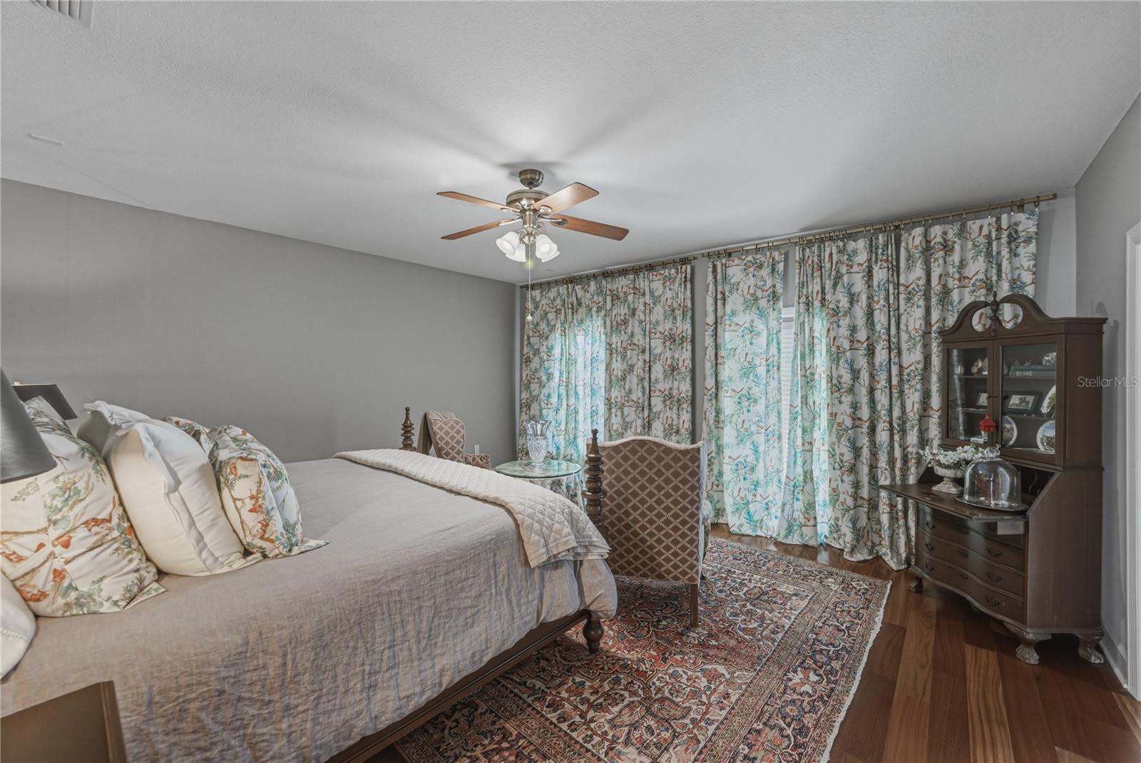 MISSION VALLEY ESTATES - Residential